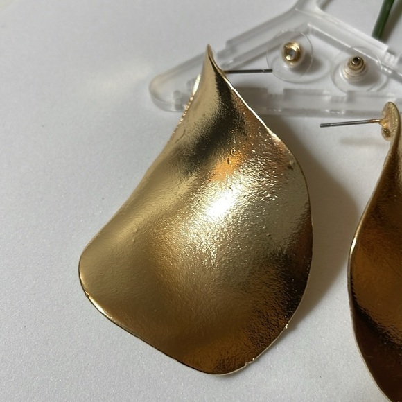 Zara Gold Oval Twist Earrings - Picture 9 of 13